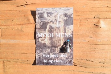 94 mooi mens   vergeet niet te spelen